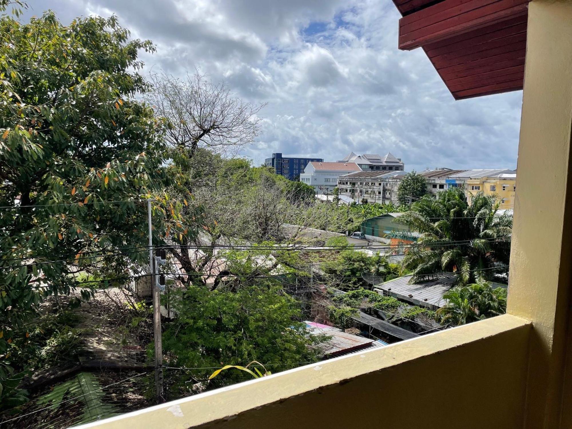 Nawaporn Place Phuket Exterior foto